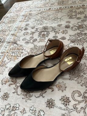 Dolce Vita Pointed Toe Ankle Strap Flats - Black and Brown, size 9.5, new